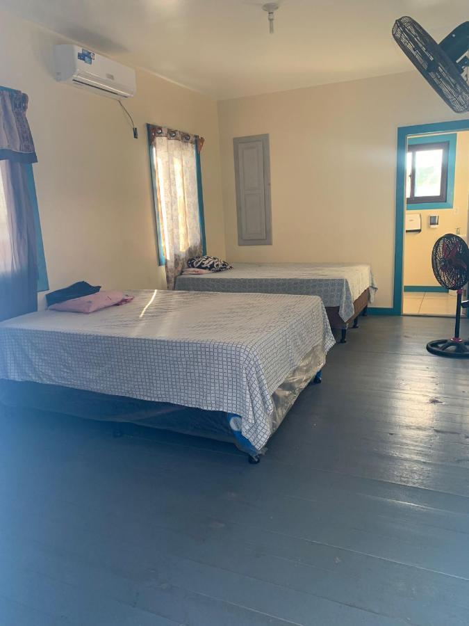 Paradise Divers Hotel Utila Bagian luar foto